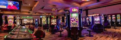mmmr33 ကာစီနို Myanmar Live Baccarat Dragon Tiger ကစားနေသော မြင်ကွင်း